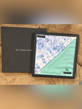 Burberry vintage Floral & Mint handkerchief
